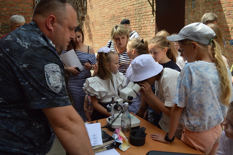 Сотрудники полиции Ипатовского муниципального округа наградили победителей творческого конкурса «Полицейский Дядя Степа».