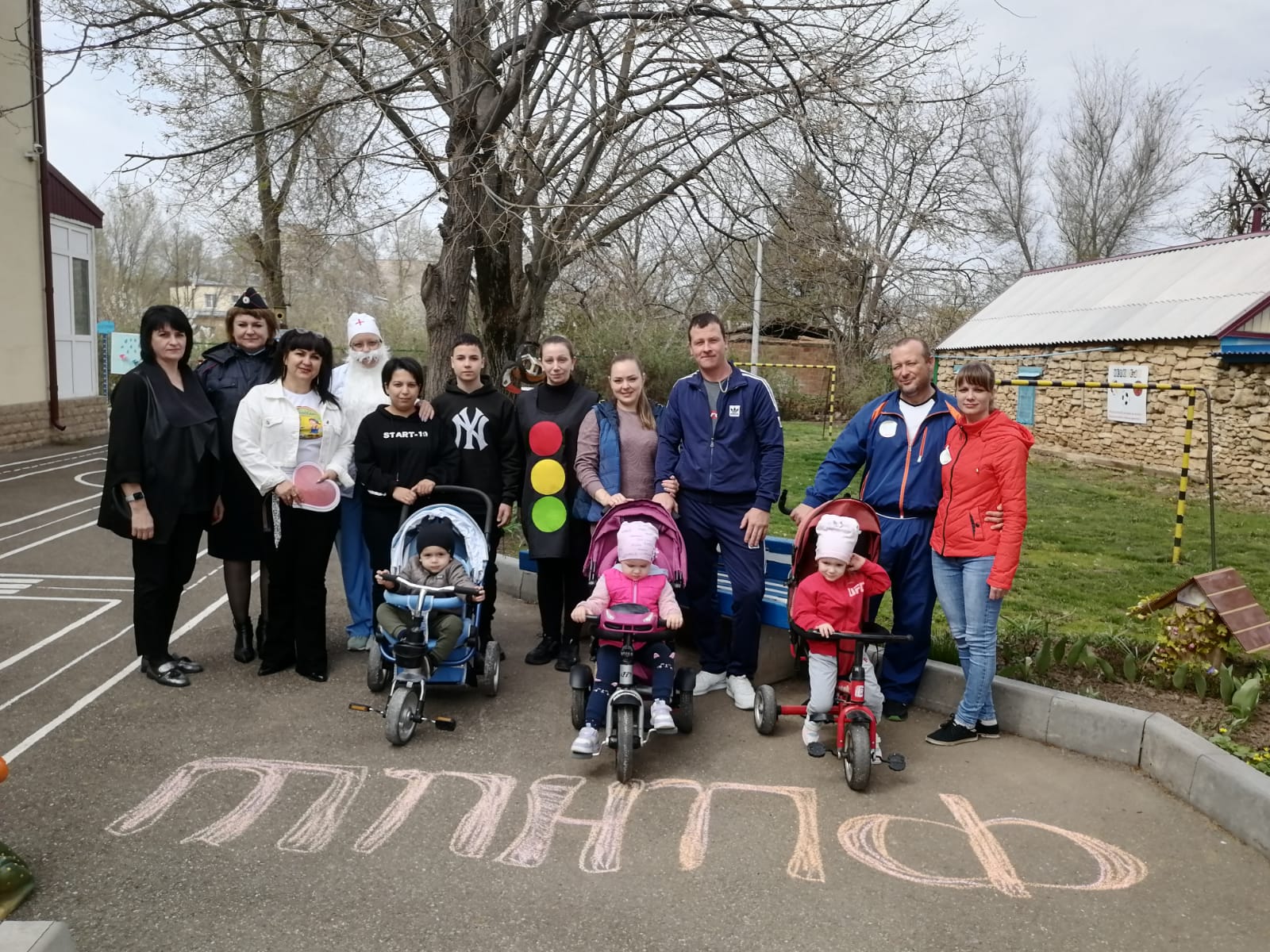 Правила дорожные знать всем положено!.