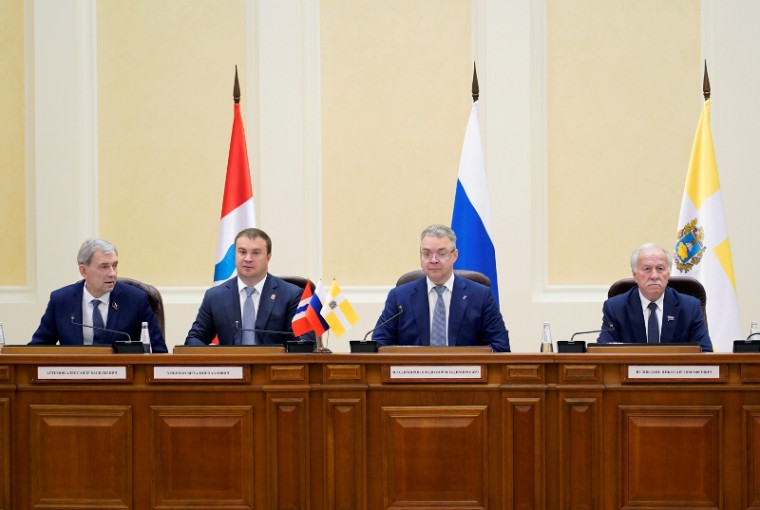 Подписан план мероприятий двустороннего сотрудничества между Ставропольским краем и Омской областью. Подписан план мероприятий двустороннего сотрудничества между Ставропольским краем и Омской областью.
