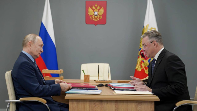 ПРЕЗИДЕНТ РОССИИ ПРОВЕЛ РАБОЧУЮ ВСТРЕЧУ С ГУБЕРНАТОРОМ СТАВРОПОЛЬСКОГО КРАЯ. ПРЕЗИДЕНТ РОССИИ ПРОВЕЛ РАБОЧУЮ ВСТРЕЧУ С ГУБЕРНАТОРОМ СТАВРОПОЛЬСКОГО КРАЯ.