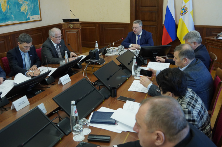 Губернатор Владимиров: в 2024 году предстоит выполнить 103 наказа от избирателей. Губернатор Владимиров: в 2024 году предстоит выполнить 103 наказа от избирателей.
