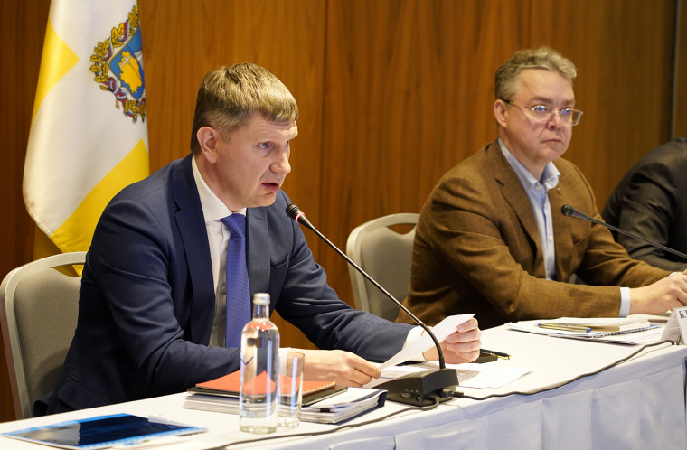 Министр экономического развития РФ провел на Ставрополье совещание по развитию региона КМВ. Министр экономического развития РФ провел на Ставрополье совещание по развитию региона КМВ.