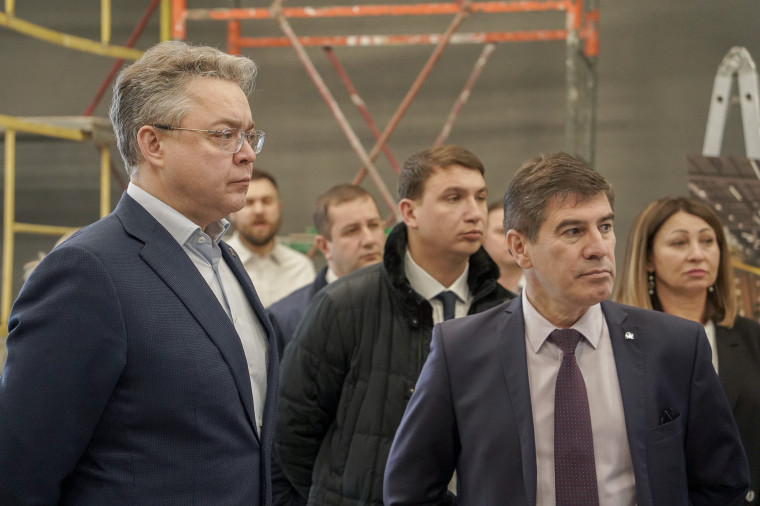 Губернатор поручил проработать инициативу о создании на Ставрополье научно-внедренческого центра . Губернатор поручил проработать инициативу о создании на Ставрополье научно-внедренческого центра .