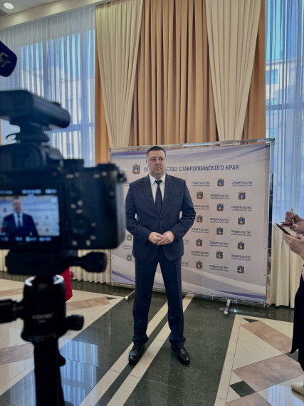 На Ставрополье выделена беспрецедентная сумма на обеспечение жильём детей-сирот - 1,5 млрд рублей. На Ставрополье выделена беспрецедентная сумма на обеспечение жильём детей-сирот - 1,5 млрд рублей.