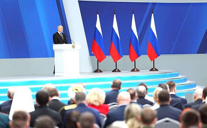 Президент России Владимир Владимирович Путин огласил ежегодное Послание Федеральному собранию. Президент России Владимир Владимирович Путин огласил ежегодное Послание Федеральному собранию.
