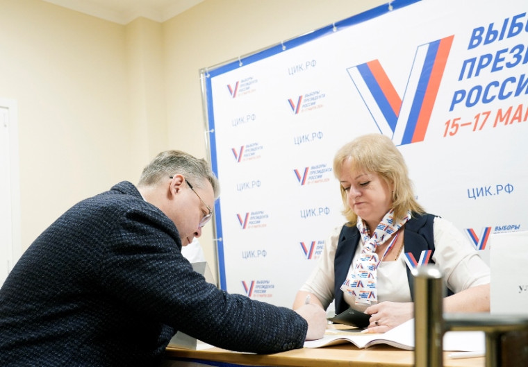 ГЛАВА СТАВРОПОЛЬЯ ПРОГОЛОСОВАЛ НА ВЫБОРАХ ПРЕЗИДЕНТА РОССИИ. ГЛАВА СТАВРОПОЛЬЯ ПРОГОЛОСОВАЛ НА ВЫБОРАХ ПРЕЗИДЕНТА РОССИИ.