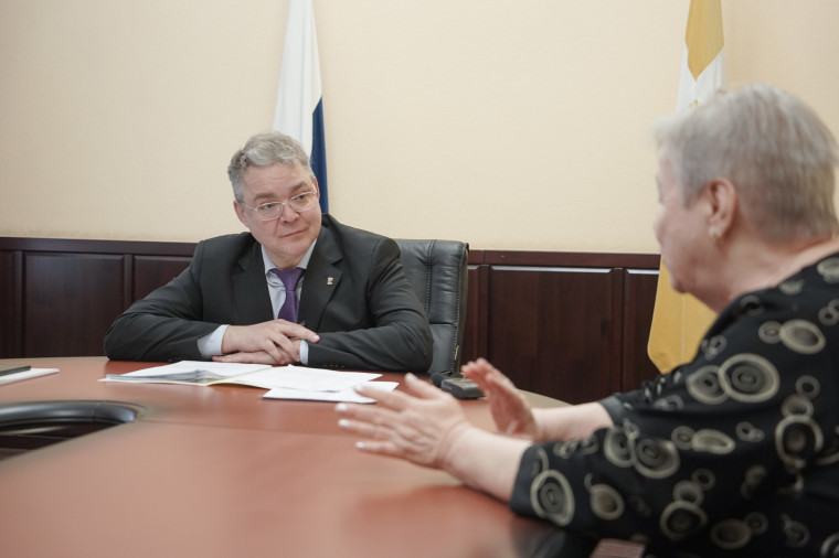 ГУБЕРНАТОР ВЛАДИМИРОВ ПРОВЕЛ ЛИЧНЫЙ ПРИЕМ ГРАЖДАН. ГУБЕРНАТОР ВЛАДИМИРОВ ПРОВЕЛ ЛИЧНЫЙ ПРИЕМ ГРАЖДАН.