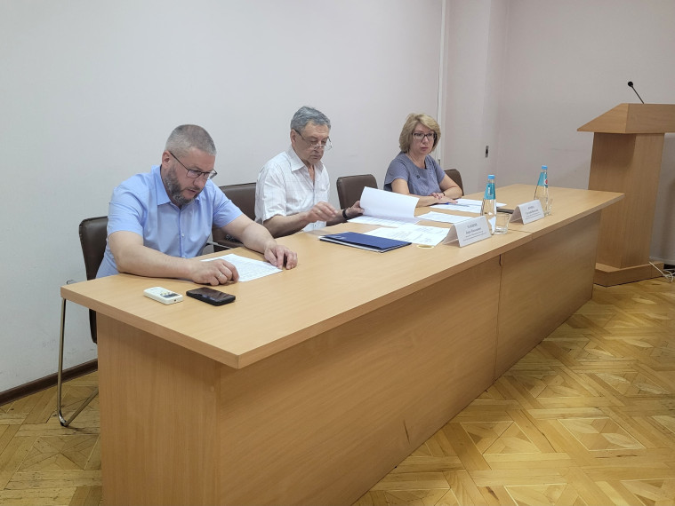 Работа жилищно-коммунальной отрасли – на контроле общественности. Работа жилищно-коммунальной отрасли – на контроле общественности.