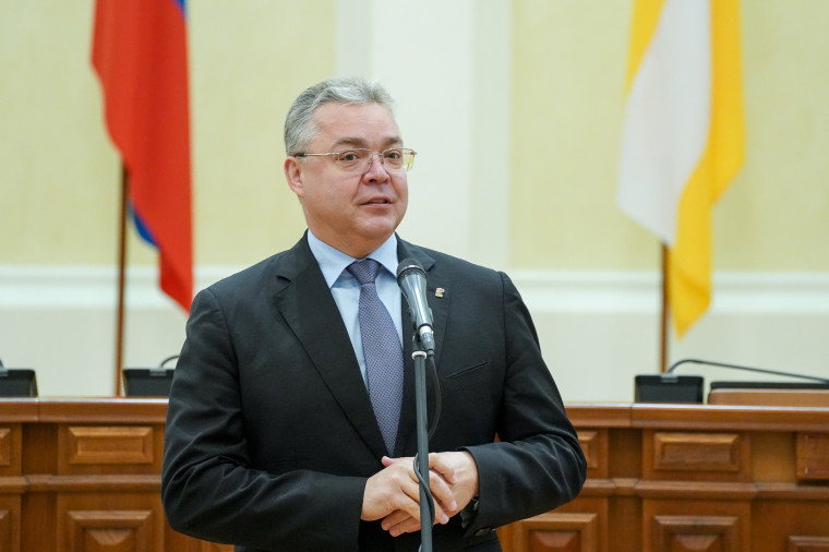 ГУБЕРНАТОР ВЛАДИМИРОВ НАГРАДИЛ ЛУЧШИХ РАБОТНИКОВ ДОРОЖНОЙ И ТРАНСПОРТНОЙ ОТРАСЛЕЙ СТАВРОПОЛЬЯ. ГУБЕРНАТОР ВЛАДИМИРОВ НАГРАДИЛ ЛУЧШИХ РАБОТНИКОВ ДОРОЖНОЙ И ТРАНСПОРТНОЙ ОТРАСЛЕЙ СТАВРОПОЛЬЯ.