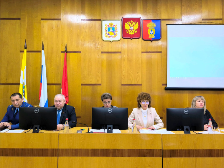 10 декабря 2024 года состоялось заседание Думы Ипатовского округа. 10 декабря 2024 года состоялось заседание Думы Ипатовского округа.