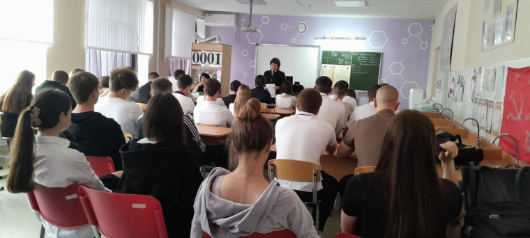 Уроки дорожной безопасности провели автоинспекторы с учащимися. Уроки дорожной безопасности провели автоинспекторы с учащимися.