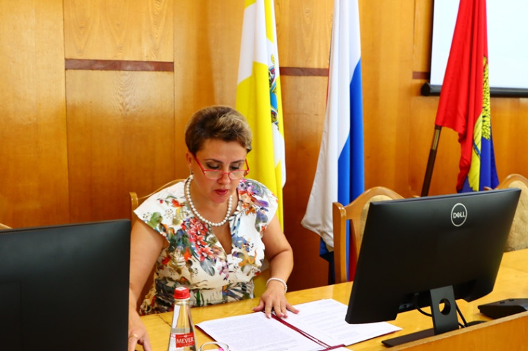 Провела очередное заседание администрации. Провела очередное заседание администрации.